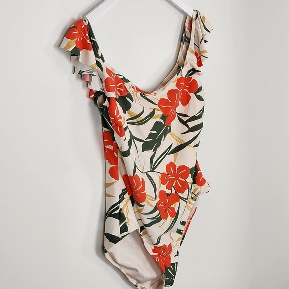 Vince Camuto Swimsuit Off-Shoulder Ruffle Tropical Hibiscus Print One-Piece - Picture 2 of 9